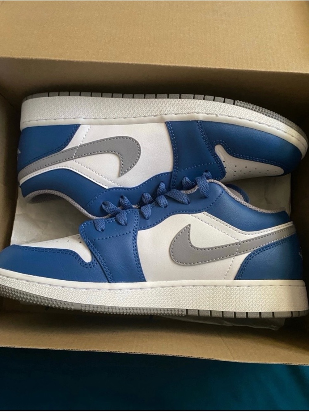 Jordan 1 low Sneakers in Blue White Gray